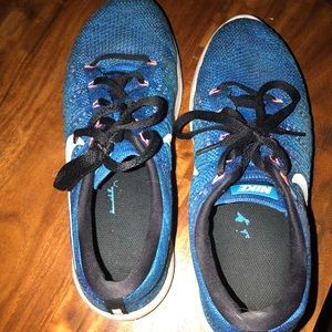 Nike lunarlon running shoes